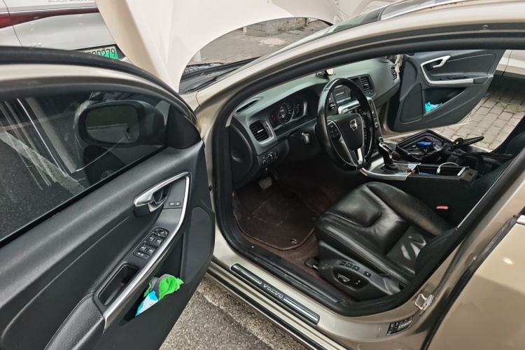 Used Volvo V60 2014 T5 Zhiyi Edition Driver Seat