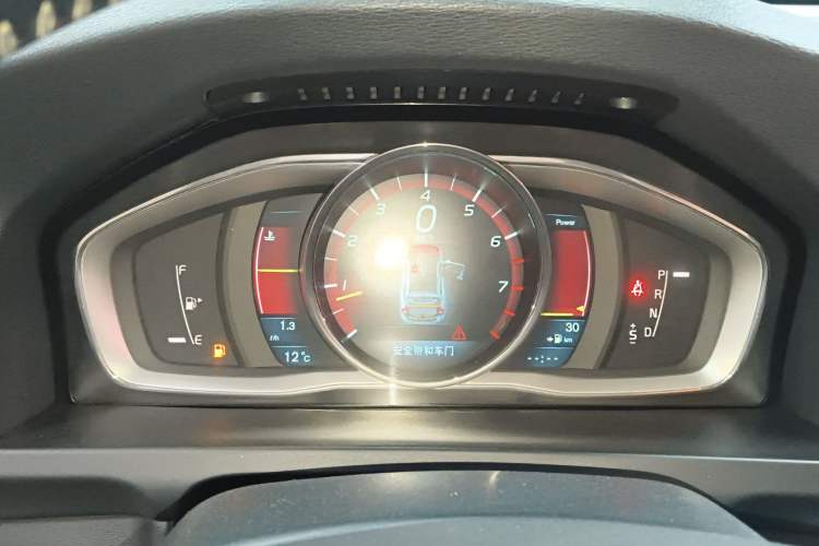 Used Volvo V60 2014 T5 Zhiya Edition Instrument Cluster