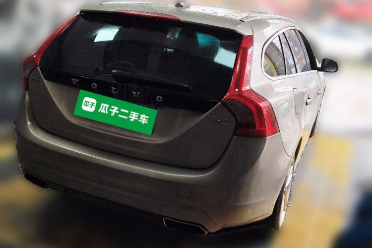 Used Volvo V60 2014 T5 Zhiya Edition Rear Right 45 Deg
