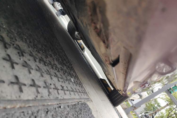 Used Volvo V60 2014 T5 Zhiya Edition Chassis Front Left
