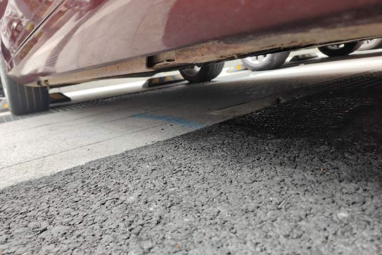 Used Volvo V60 2014 T5 Zhiya Edition Chassis Front Right