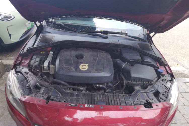 Used Volvo V60 2014 Restyled T5 Zhiya Edition Engine Bay