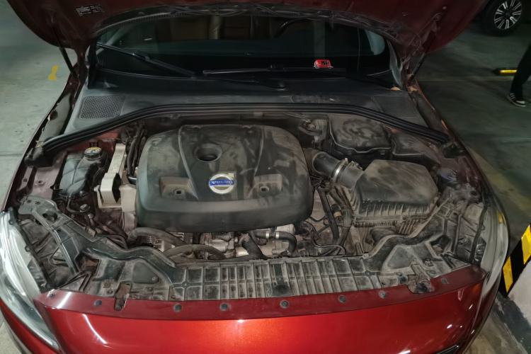 Used Volvo V60 2014 Restyled T5 Zhiya Edition Engine Bay