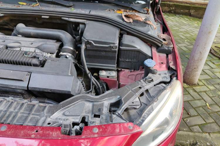 Used Volvo V60 2014 T5 Zhiyi Edition Engine Bay Left