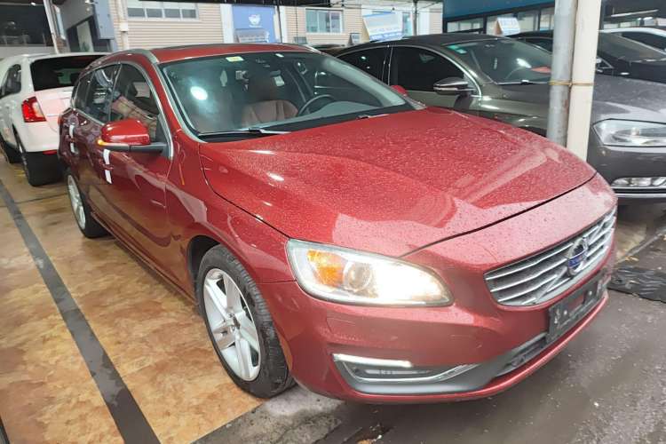 Used Volvo V60 2014 Restyled T5 Zhiya Edition Exterior 2