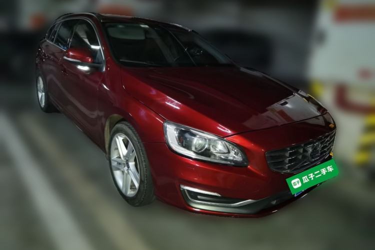 Used Volvo V60 2014 Restyled T5 Zhiya Edition Front Right 45 Deg