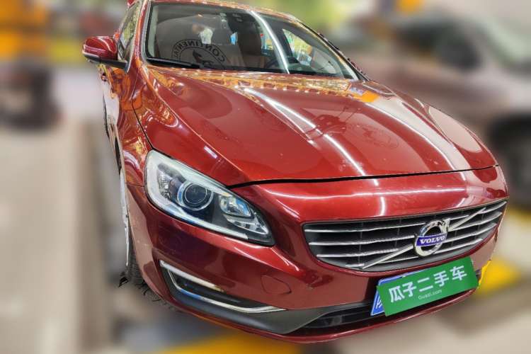Used Volvo V60 2014 Restyled T5 Zhiya Edition Front Right 45 Deg