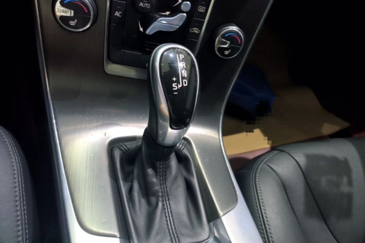 Used Volvo V60 2014 T5 Zhiyi Edition Gear Lever