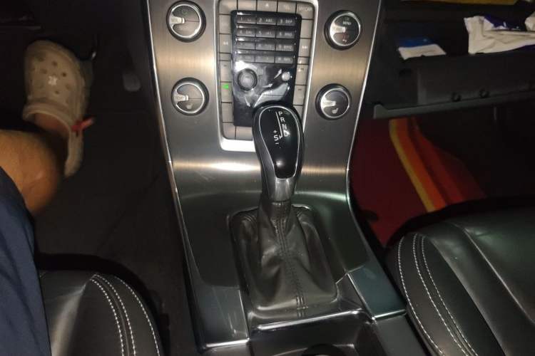 Used Volvo V60 2014 T5 Zhiya Edition Gear Lever