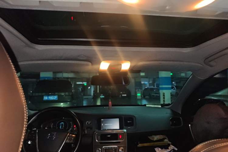 Used Volvo V60 2014 T5 Zhiya Edition Headliner