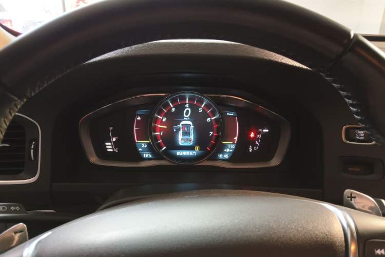 Used Volvo V60 2014 T5 Zhiya Edition Instrument Cluster
