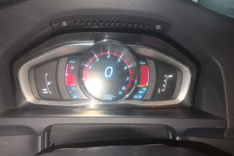 Used Volvo V60 2014 T5 Zhiya Edition Instrument Cluster