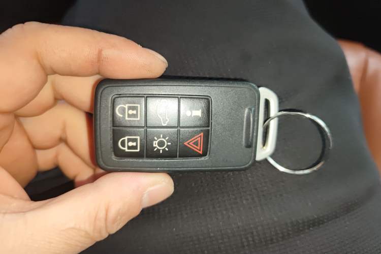 Used Volvo V60 2014 Restyled T5 Zhiya Edition Interior 1