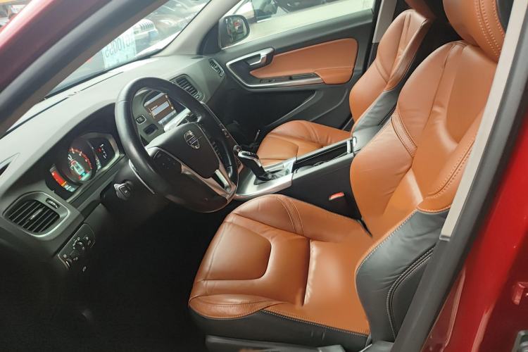 Used Volvo V60 2014 Restyled T5 Zhiya Edition Left Front Seat