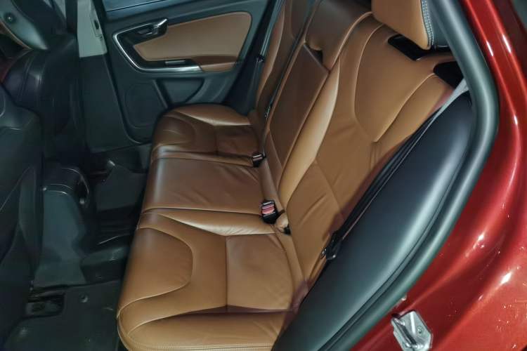 Used Volvo V60 2014 Restyled T5 Zhiya Edition Left Rear Seat