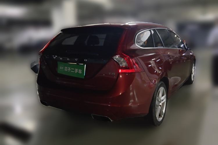 Used Volvo V60 2014 T5 Zhiya Edition Rear Right 45 Deg