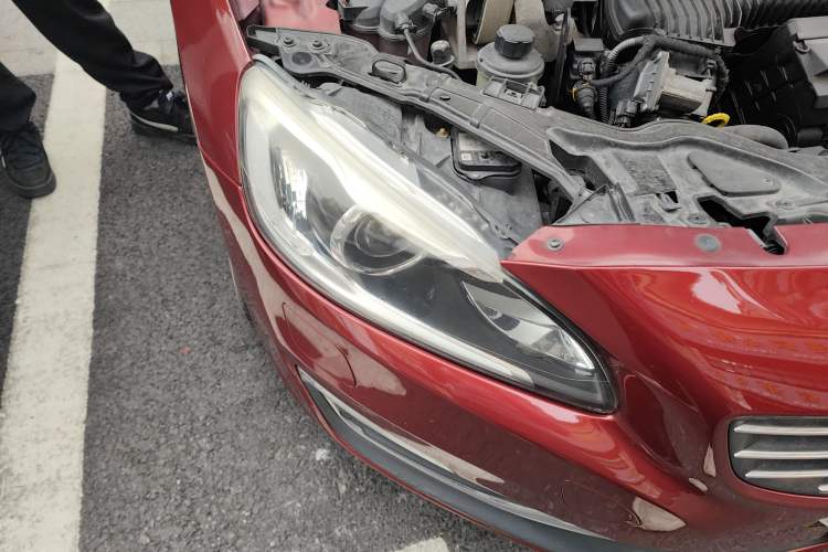 Used Volvo V60 2014 T5 Zhiya Edition Right Front Headlight