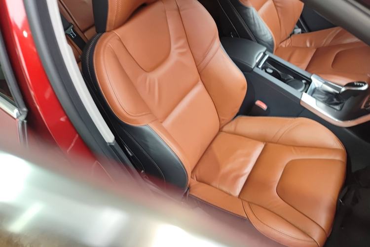 Used Volvo V60 2014 Restyled T5 Zhiya Edition Right Front Seat