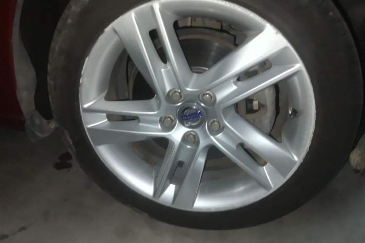 Used Volvo V60 2014 T5 Zhiya Edition Right Front Wheel Hub