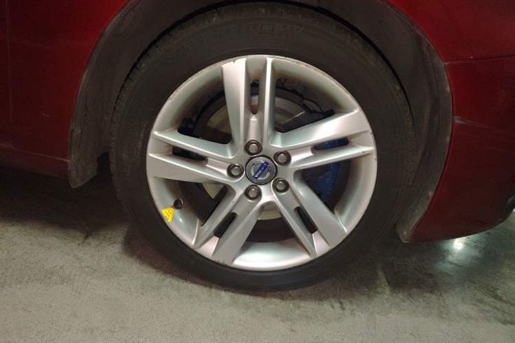 Used Volvo V60 2014 T5 Zhiya Edition Right Front Wheel Hub