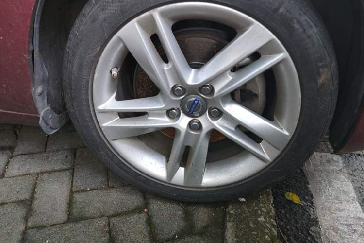 Used Volvo V60 2014 T5 Zhiyi Edition Right Front Wheel Hub