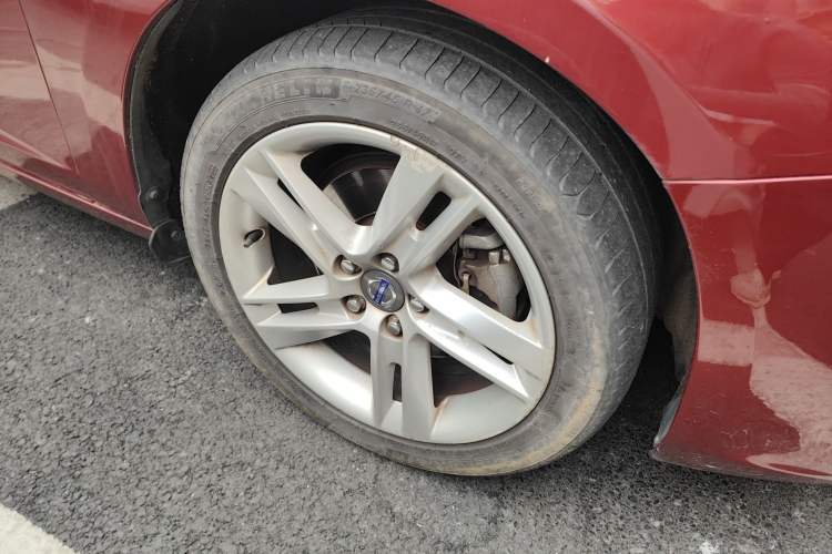 Used Volvo V60 2014 T5 Zhiya Edition Right Front Wheel Hub