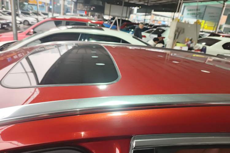 Used Volvo V60 2014 Restyled T5 Zhiya Edition Roof