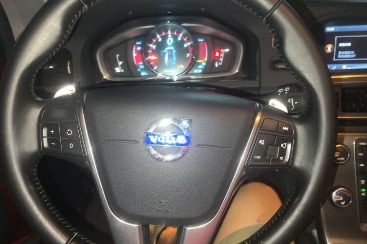 Used Volvo V60 2014 T5 Zhiya Edition Steering Wheel