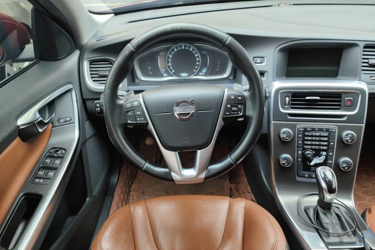 Used Volvo V60 2014 T5 Zhiya Edition Steering Wheel
