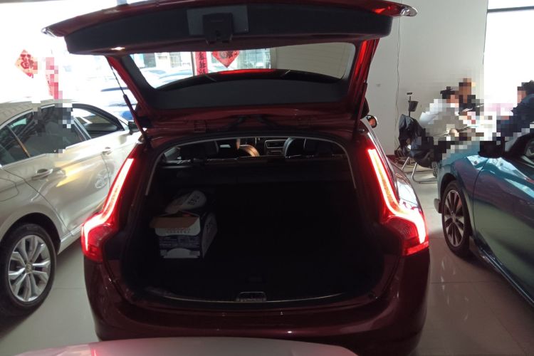 Used Volvo V60 2014 T5 Zhiya Edition Trunk