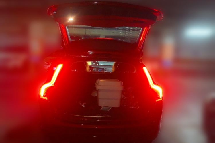 Used Volvo V60 2014 T5 Zhiya Edition Trunk