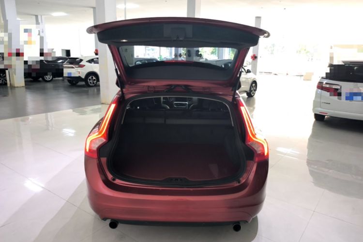 Used Volvo V60 2014 T5 Zhiyi Edition Trunk