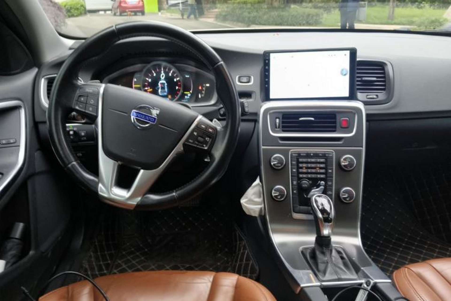 Used Volvo V60 2014 T5 Zhiya Edition Center Console