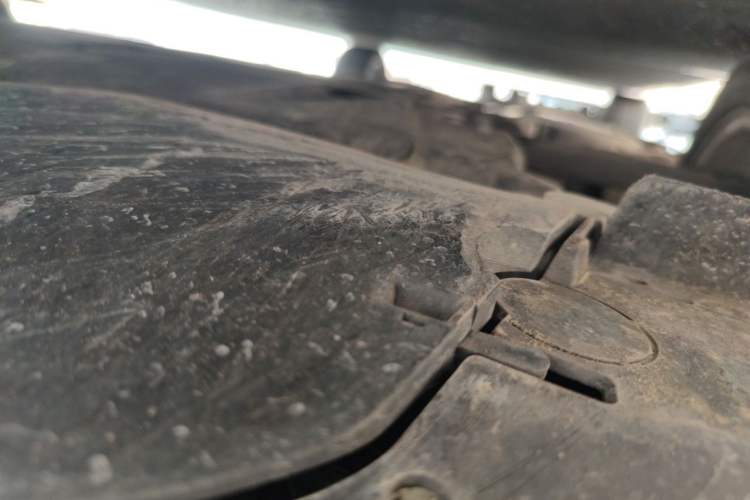 Used Volvo V60 2014 T5 Zhiyi Edition Chassis Front Right