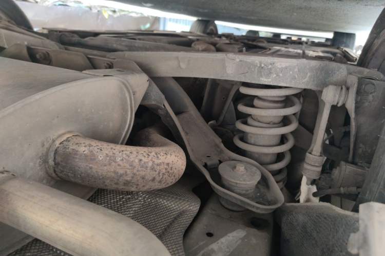 Used Volvo V60 2014 T5 Zhiyi Edition Chassis Rear Left