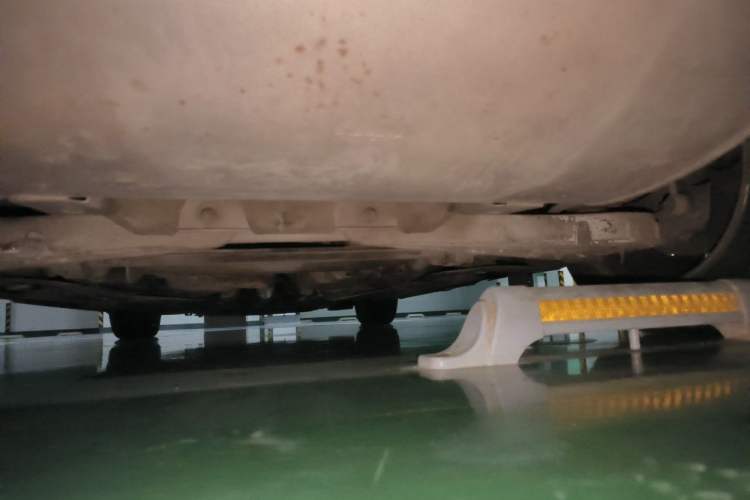Used Volvo V60 2014 T5 Zhiyi Edition Chassis Rear
