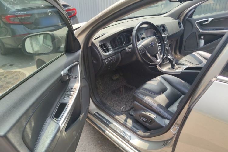 Used Volvo V60 2014 T5 Zhiyi Edition Driver Seat