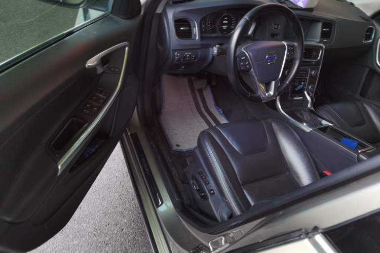 Used Volvo V60 2014 T5 Zhiyi Edition Driver Seat