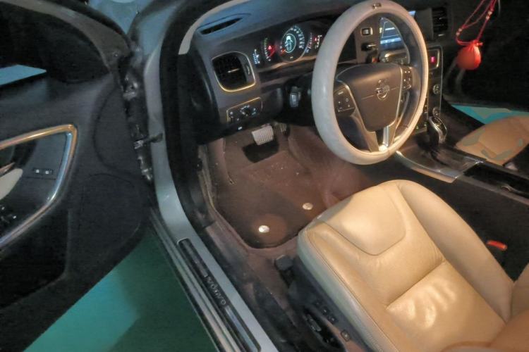 Used Volvo V60 2014 T5 Zhiyi Edition Driver Seat
