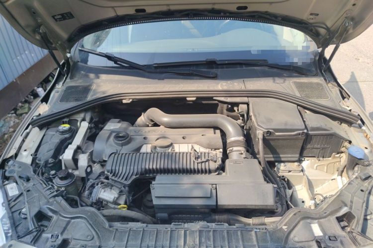 Used Volvo V60 2014 T5 Zhiyi Edition Engine Bay
