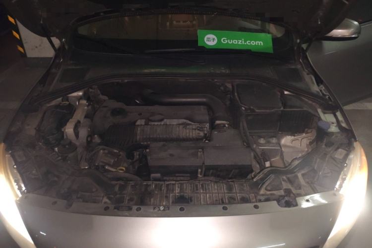 Used Volvo V60 2014 T5 Zhiya Edition Engine Bay