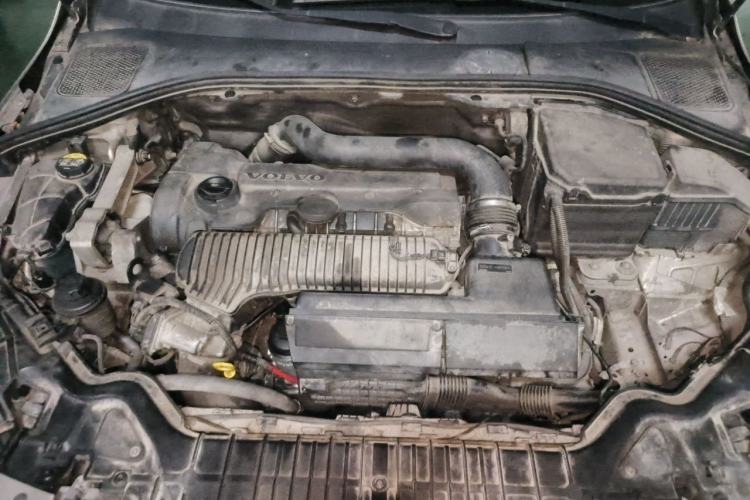 Used Volvo V60 2014 T5 Zhiyi Edition Engine Bay
