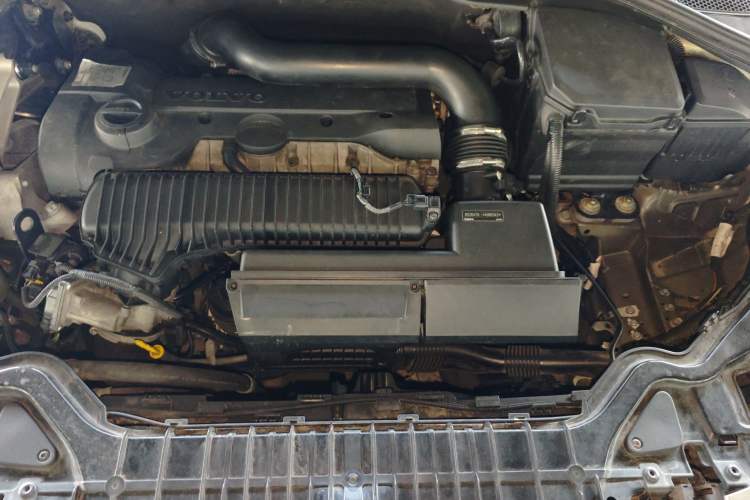 Used Volvo V60 2014 T5 Zhiyi Edition Engine Bay