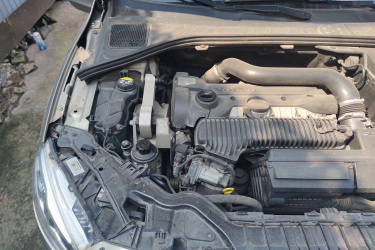 Used Volvo V60 2014 T5 Zhiyi Edition Engine Bay Right