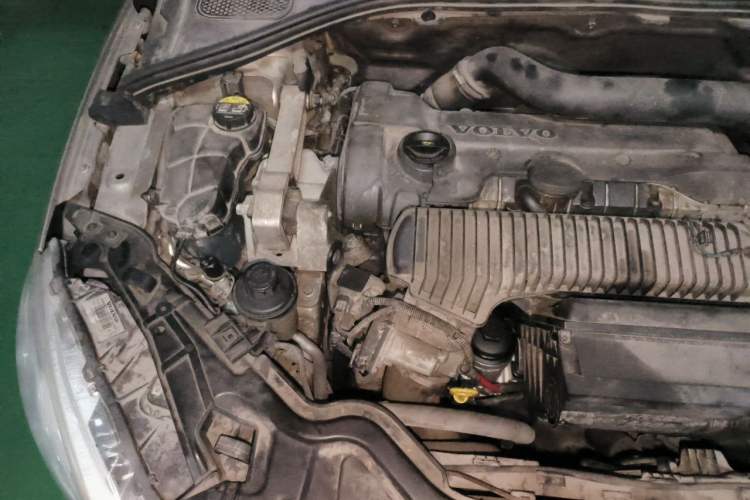 Used Volvo V60 2014 T5 Zhiyi Edition Engine Bay Right