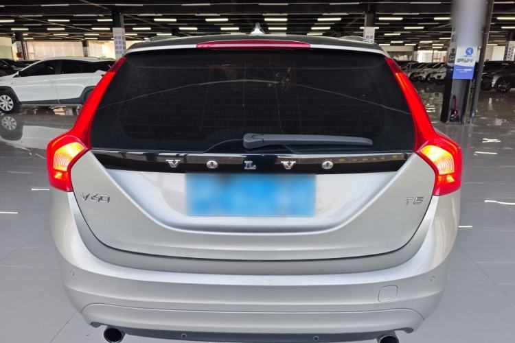 Used Volvo V60 2014 T5 Zhiyi Edition Exterior 4