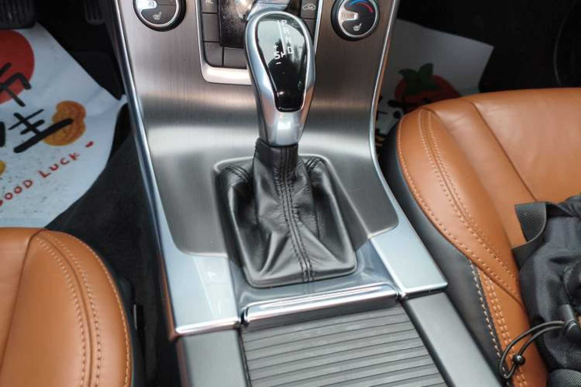Used Volvo V60 2014 T5 Zhiya Edition Gear Lever