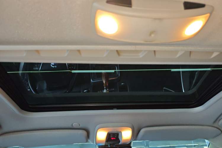 Used Volvo V60 2014 T5 Zhiyi Edition Headliner