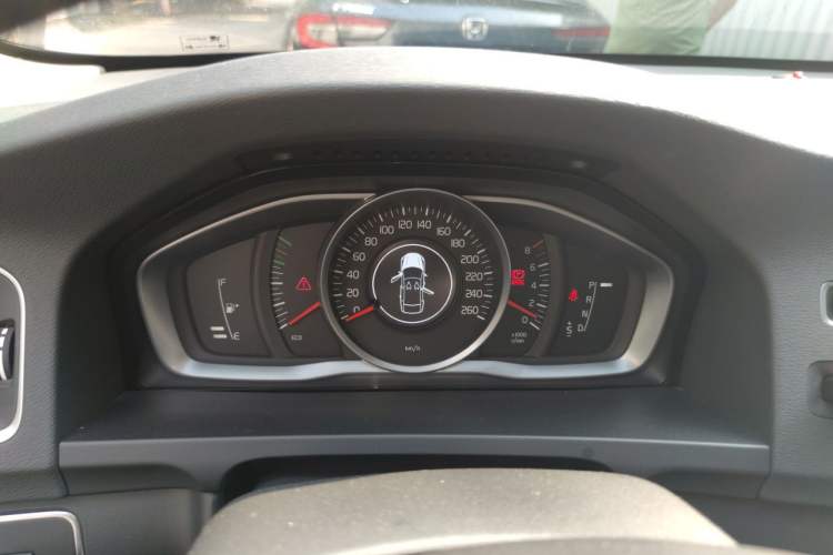 Used Volvo V60 2014 T5 Zhiyi Edition Instrument Cluster