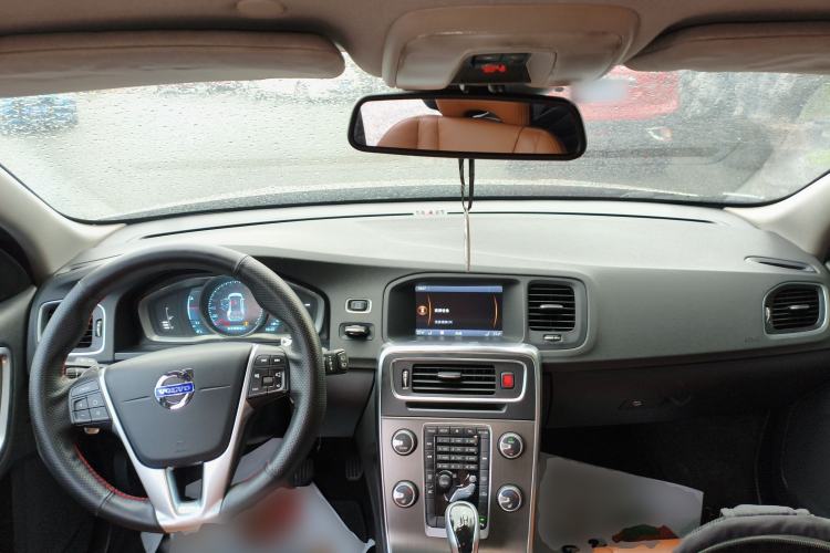 Used Volvo V60 2014 T5 Zhiya Edition Interior 2